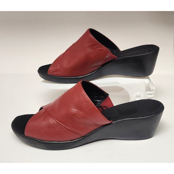 Aerosoles Women's Faux Leather Wedge Sandals Slip On Slides Red Leather Size 10W - Picture 1 of 11